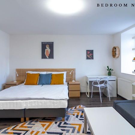 The Bookhouse, 5-Bedroom Residence By Prague Castle Eksteriør bilde