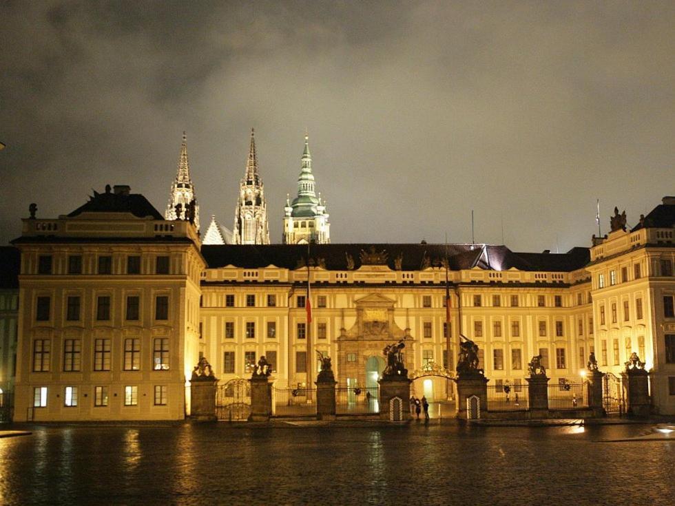 The Bookhouse, 5-Bedroom Residence By Prague Castle Eksteriør bilde