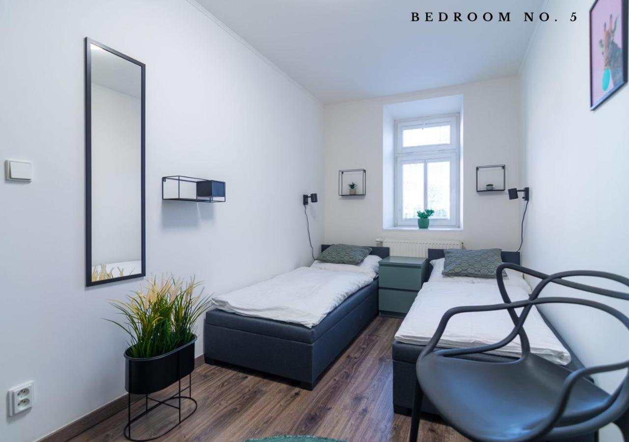 The Bookhouse, 5-Bedroom Residence By Prague Castle Eksteriør bilde