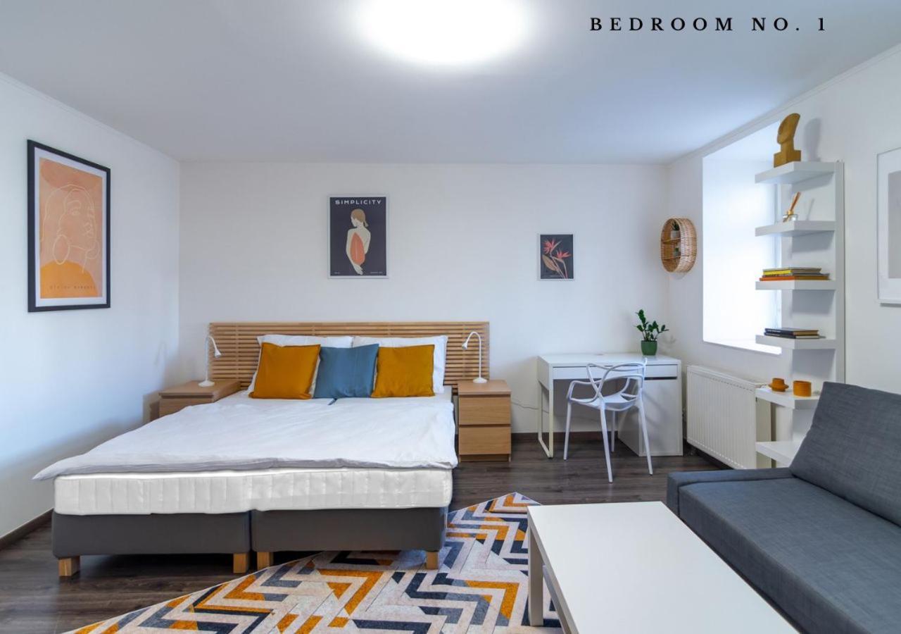 The Bookhouse, 5-Bedroom Residence By Prague Castle Eksteriør bilde